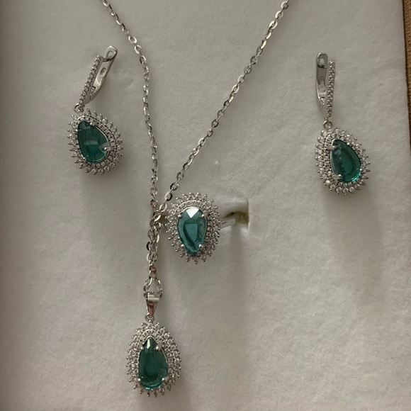 Silver Blue Topaz Set with cubic zirconia - Picture 2 of 7